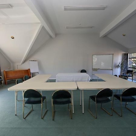Champers Motor Inn Lower Hutt Extérieur photo