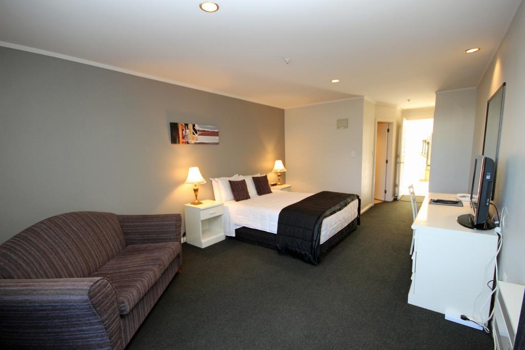 Champers Motor Inn Lower Hutt Extérieur photo