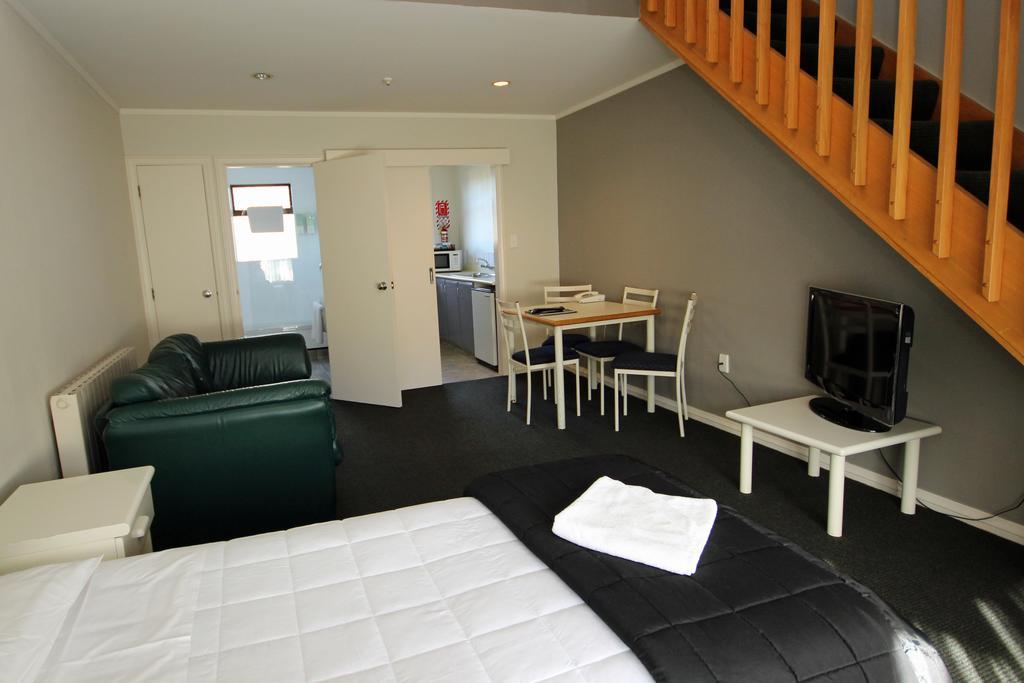Champers Motor Inn Lower Hutt Chambre photo