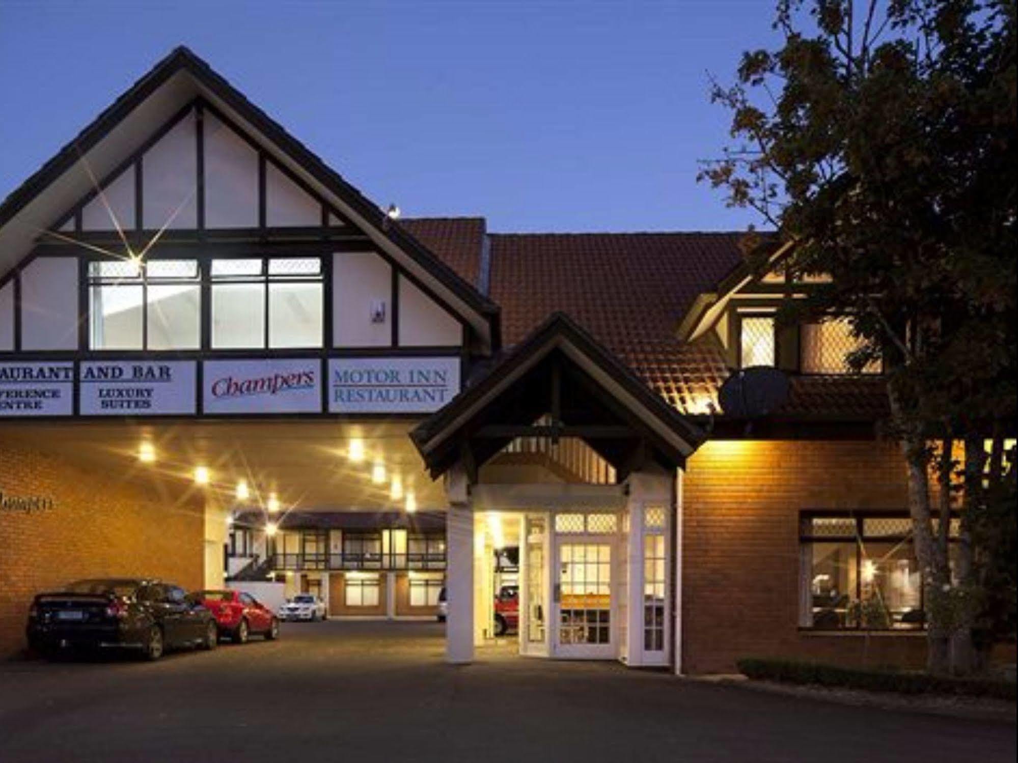 Champers Motor Inn Lower Hutt Extérieur photo